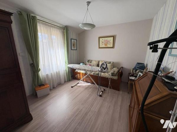 NIORT QUARTIER STE PEZENNE, pavillon de plain-pied de 139 m² 