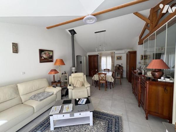 NIORT QUARTIER STE PEZENNE, pavillon de plain-pied de 139 m² 