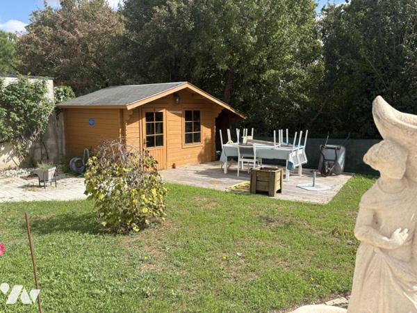 NIORT QUARTIER STE PEZENNE, pavillon de plain-pied de 139 m² 