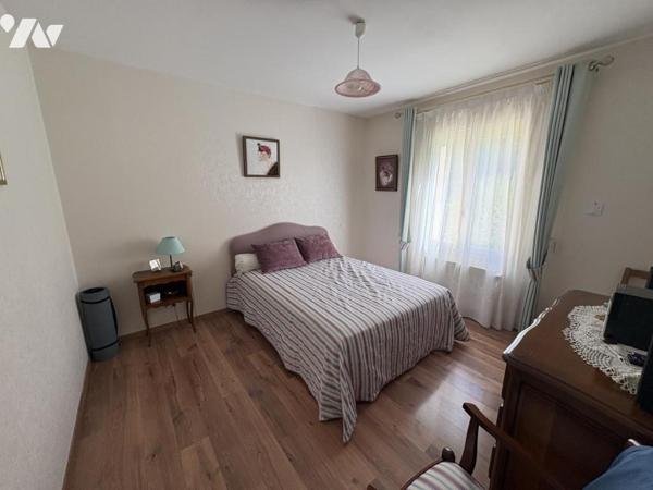 NIORT QUARTIER STE PEZENNE, pavillon de plain-pied de 139 m² 