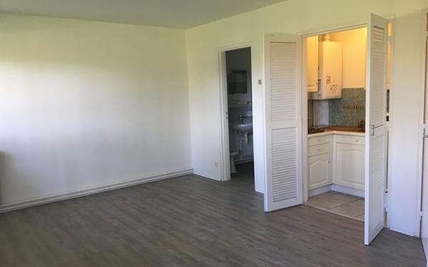 Appartement à louer    1 pièce •  Pessac