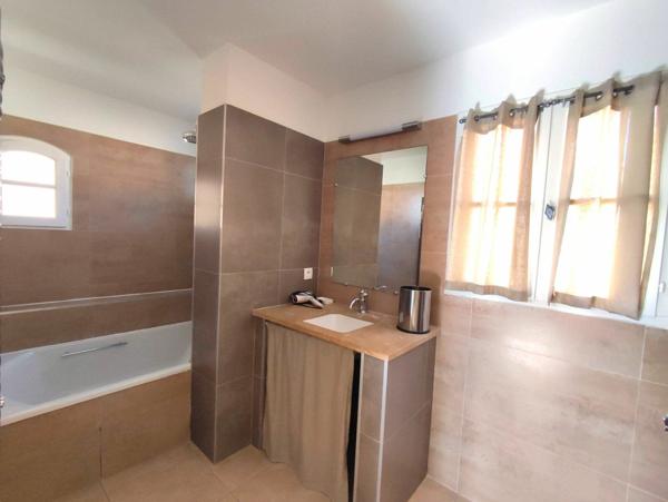 Maison à vendre    2 pièces •  Saint-Laurent-de-la-Cabrerisse