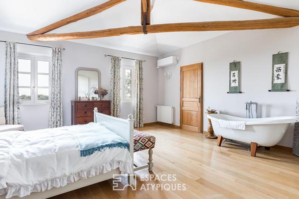 Panorama et calme absolu pour cette bâtisse rénovée et pleine de charme.