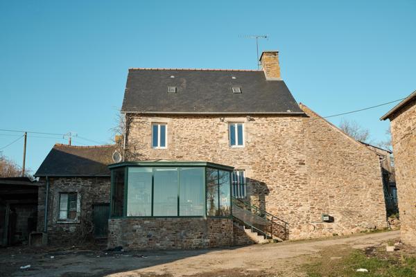 Rare et exceptionnel maison à rénover en pierres à seulement 5 mn du centre de Vitré