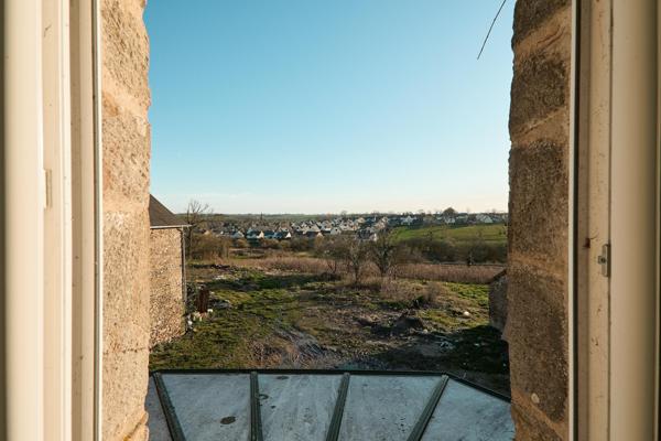 Rare et exceptionnel maison à rénover en pierres à seulement 5 mn du centre de Vitré