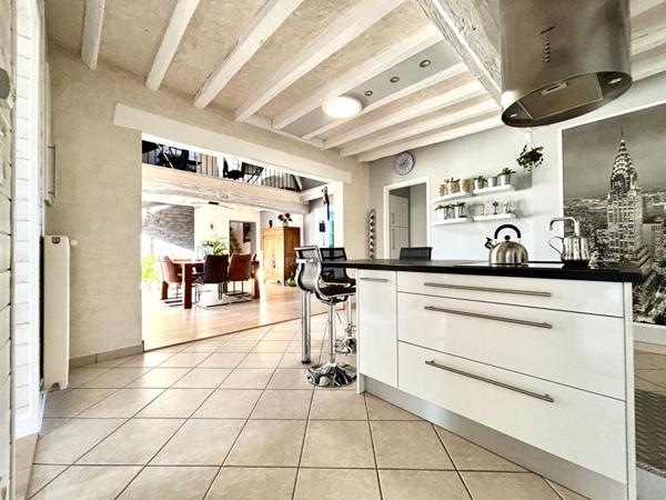 Maison 7 pièce(s) 175 m2 avec piscine