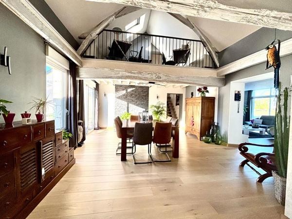 Maison 7 pièce(s) 175 m2 avec piscine