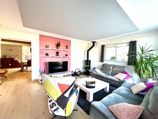 Maison 7 pièce(s) 175 m2 avec piscine