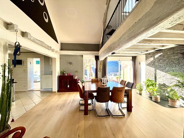 Maison 7 pièce(s) 175 m2 avec piscine