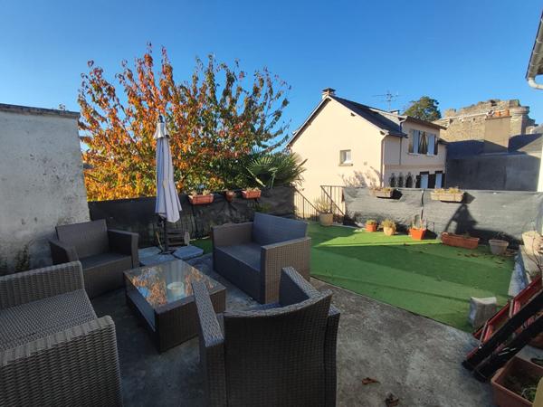 Ensemble immobilier de 189m² à MONTREVAULT