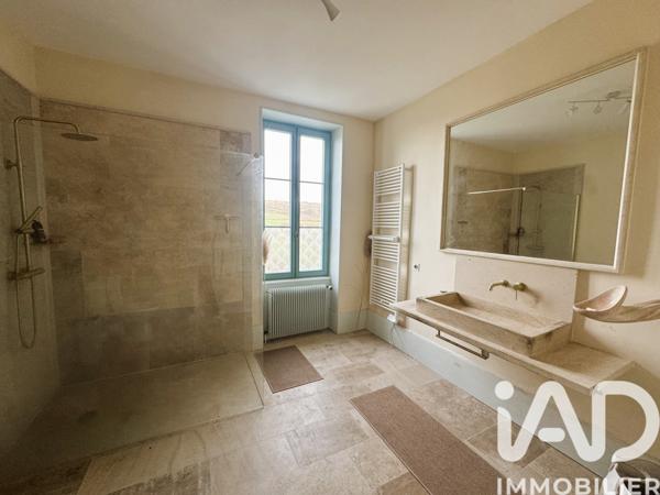 Maison à vendre 10 pièces 351 m² Saint-Gervais-sur-Couches