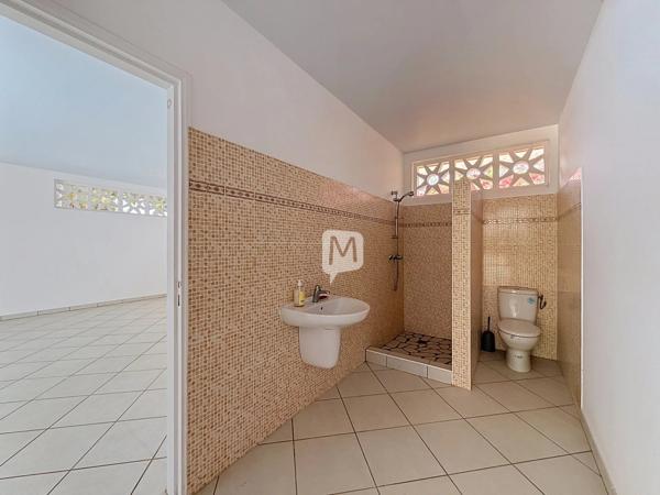 DPT GUYANE, à vendre RÉMIRE-MONTJOLY Maison T4 + Appartement T2 de 219 m²