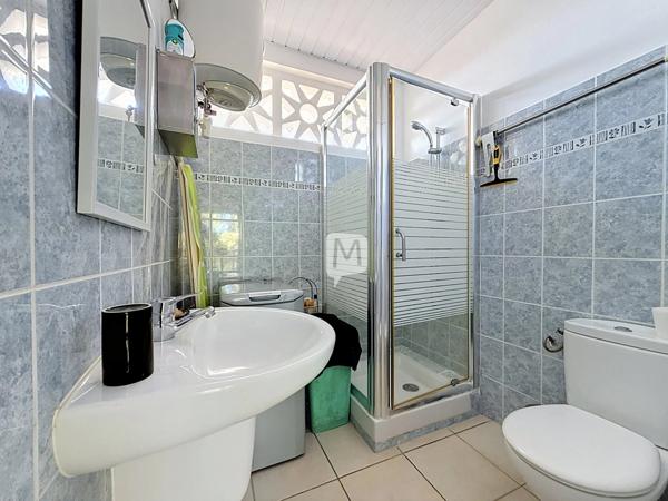 DPT GUYANE, à vendre RÉMIRE-MONTJOLY Maison T4 + Appartement T2 de 219 m²