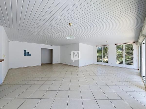 DPT GUYANE, à vendre RÉMIRE-MONTJOLY Maison T4 + Appartement T2 de 219 m²
