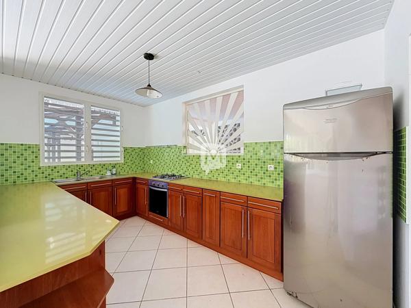 DPT GUYANE, à vendre RÉMIRE-MONTJOLY Maison T4 + Appartement T2 de 219 m²