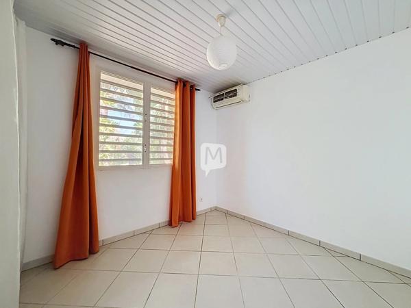 DPT GUYANE, à vendre RÉMIRE-MONTJOLY Maison T4 + Appartement T2 de 219 m²