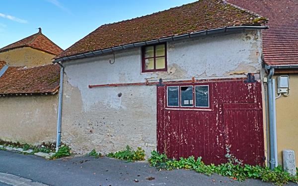 Maison à vendre    4 pièces • 144 m2 Sury-en-Vaux