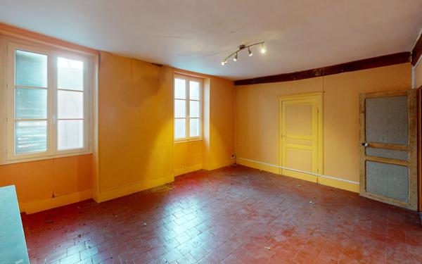 Maison à vendre    4 pièces • 144 m2 Sury-en-Vaux