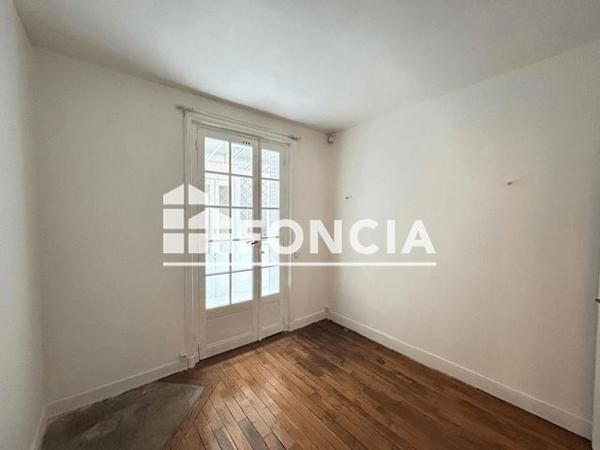 Location Appartement 3 pièces 73.29 m² - 17 RUE OLIER Paris 75015