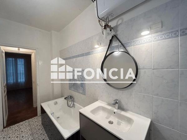 Location Appartement 3 pièces 73.29 m² - 17 RUE OLIER Paris 75015