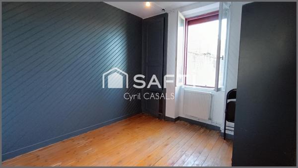 Maison 7 pièces de 197 m2 avec un terrain clos de 443 m2