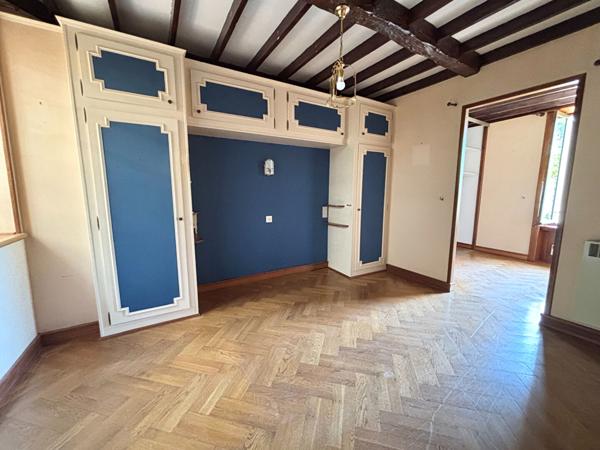 Maison 7 pièces à vendre à Pontoise - 315 000 € 315 000 € **  - Référence  11281