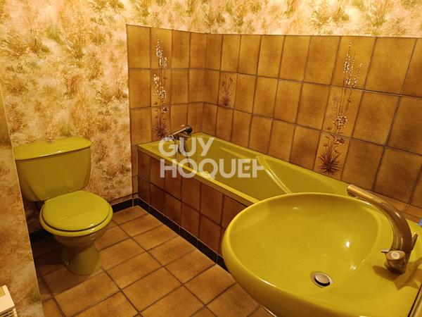 Maison de famille de caractère au coeur du bourg de Légnieux