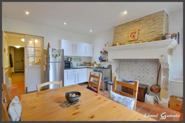 Maison à vendre 3/4 chambres à colombages au cœur de la bastide, idéale pour vivre ou investir à deux pas de la Dordogne à SAINTE FOY LA GRANDE (33)