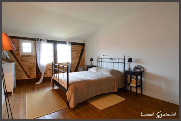 Maison à vendre 3/4 chambres à colombages au cœur de la bastide, idéale pour vivre ou investir à deux pas de la Dordogne à SAINTE FOY LA GRANDE (33)