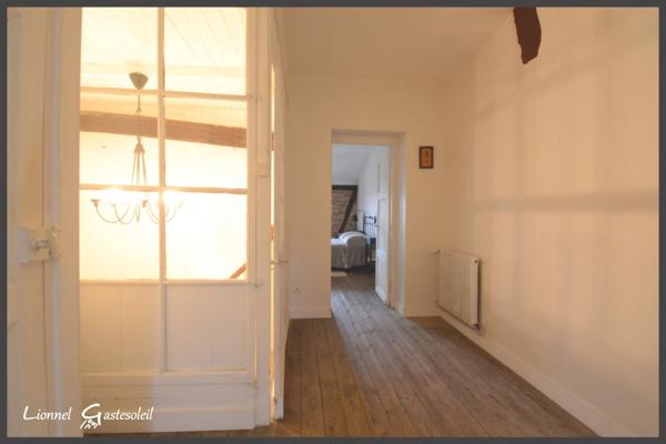 Maison à vendre 3/4 chambres à colombages au cœur de la bastide, idéale pour vivre ou investir à deux pas de la Dordogne à SAINTE FOY LA GRANDE (33)