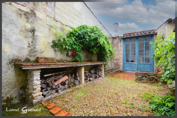 Maison à vendre 3/4 chambres à colombages au cœur de la bastide, idéale pour vivre ou investir à deux pas de la Dordogne à SAINTE FOY LA GRANDE (33)