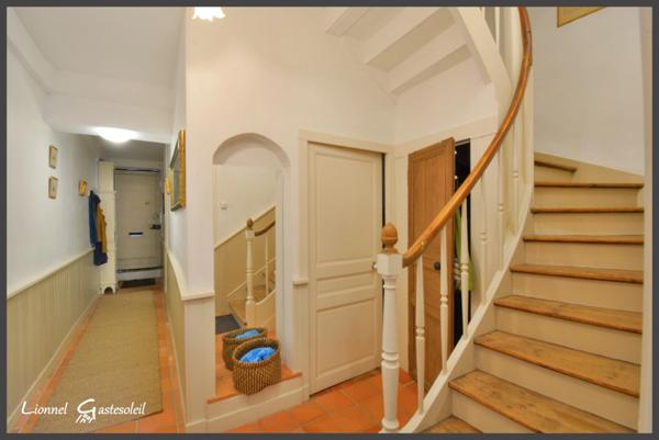 Maison à vendre 3/4 chambres à colombages au cœur de la bastide, idéale pour vivre ou investir à deux pas de la Dordogne à SAINTE FOY LA GRANDE (33)