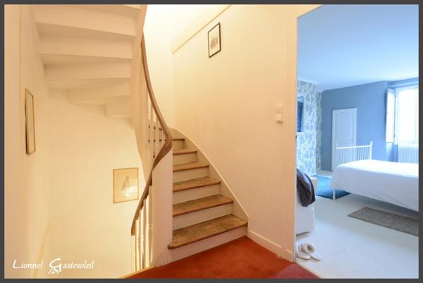 Maison à vendre 3/4 chambres à colombages au cœur de la bastide, idéale pour vivre ou investir à deux pas de la Dordogne à SAINTE FOY LA GRANDE (33)