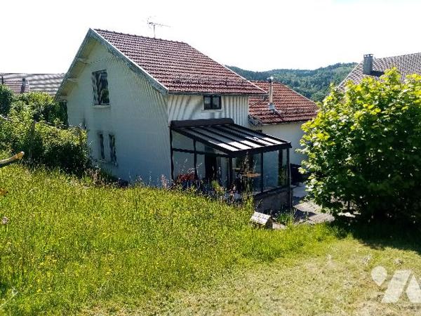 centre LE THOLY,  exposition sud, pavillon traditionnel de 98.85 m2 avec terrain de 550 m²