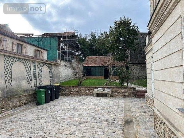 Local mixte (Pro/Hab) à vendre à Montmorency dans le Val-d'Oise (95160), ref : M234   
CENTRE VILLE