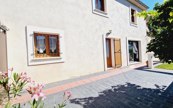 Maison à vendre    7 pièces • 187 m2 Carpentras