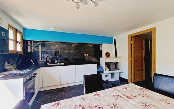 Maison à vendre    7 pièces • 187 m2 Carpentras