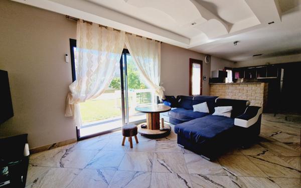 Maison à vendre    7 pièces • 187 m2 Carpentras