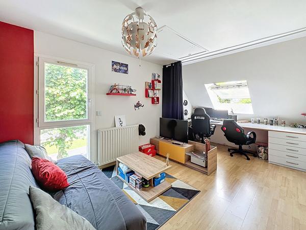 Maison coup de coeur à Mareuil-lès-Meaux - 6 chambres - 240 m2 - jardin de 836 m2 - garage double et nombreux stationnements