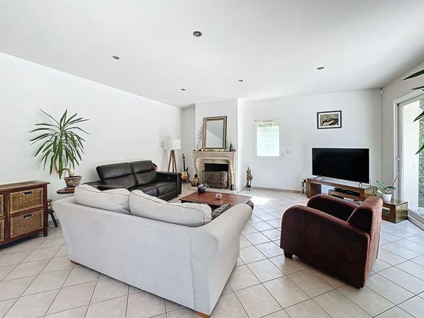 Maison coup de coeur à Mareuil-lès-Meaux - 6 chambres - 240 m2 - jardin de 836 m2 - garage double et nombreux stationnements