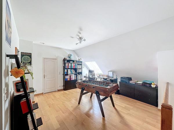 Maison coup de coeur à Mareuil-lès-Meaux - 6 chambres - 240 m2 - jardin de 836 m2 - garage double et nombreux stationnements