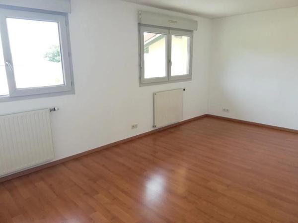 Appartement à louer à Sergy (01630)