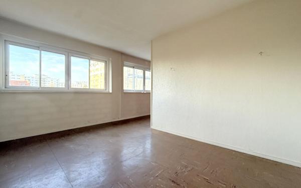 Appartement à vendre    4 pièces • 64,24 m2 Vanves