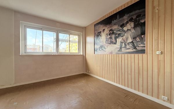 Appartement à vendre    4 pièces • 64,24 m2 Vanves