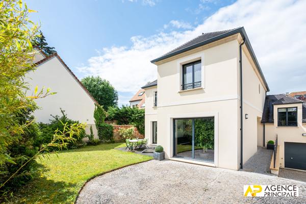 Maison Maisons Laffitte 180 m2 €1 275 000 ** - Référence 4696