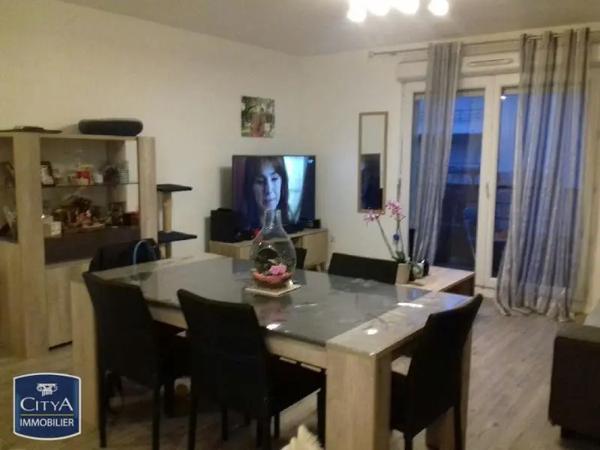 Appartement à louer 2 pièces 43.82m² Beuvrages (59192)