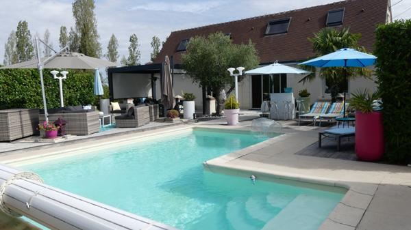 Maison ancienne atypique et rénovée, 9 pièces