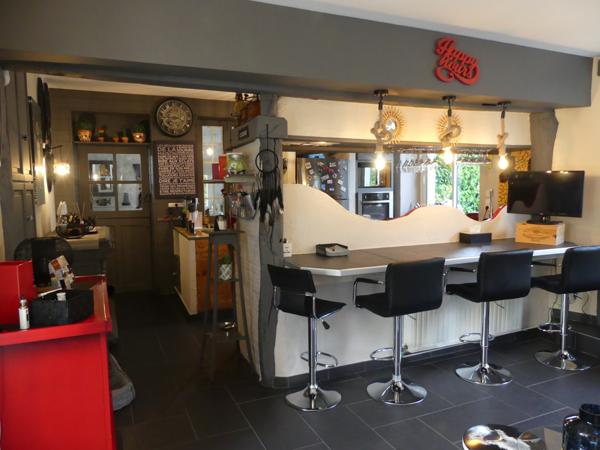 Maison ancienne atypique et rénovée, 9 pièces