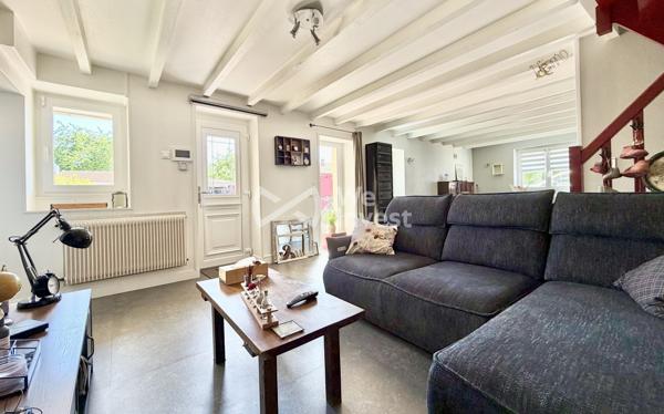 Maison avec cachet de type 5 de 113 m² habitables, garage, piscine et jardin.