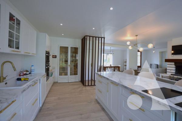 Maison 5 pièces 177.51 m2